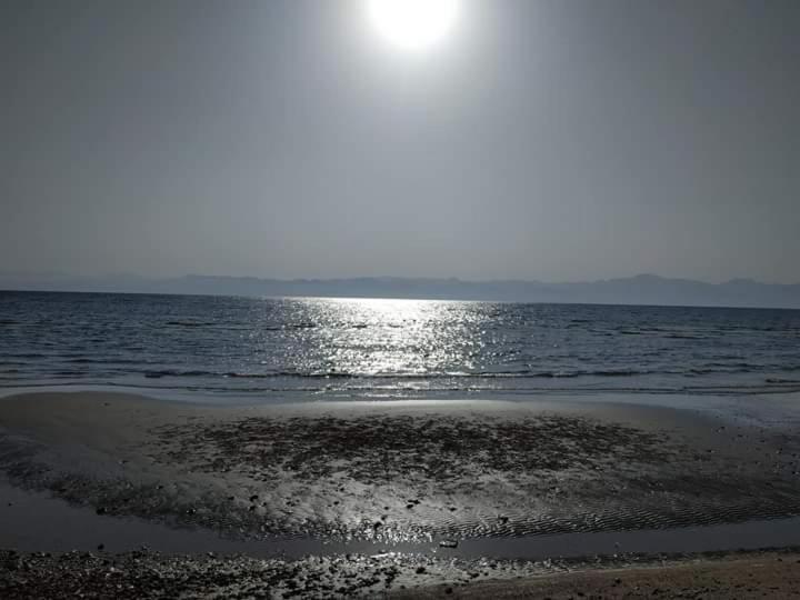 Sebaii Camp السباعى كامب شاطئ الترابين بجوار ويت بالس Hostel Nuweiba Ngoại thất bức ảnh