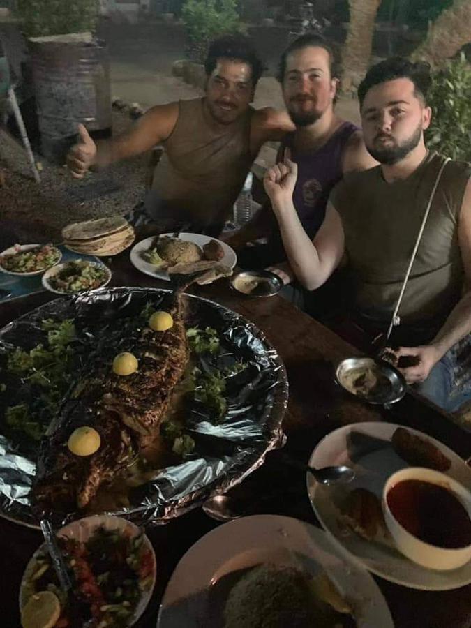 Sebaii Camp السباعى كامب شاطئ الترابين بجوار ويت بالس Hostel Nuweiba Ngoại thất bức ảnh