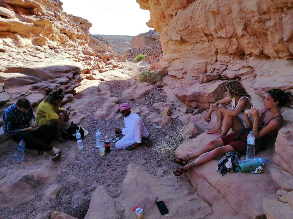 Sebaii Camp السباعى كامب شاطئ الترابين بجوار ويت بالس Hostel Nuweiba Ngoại thất bức ảnh